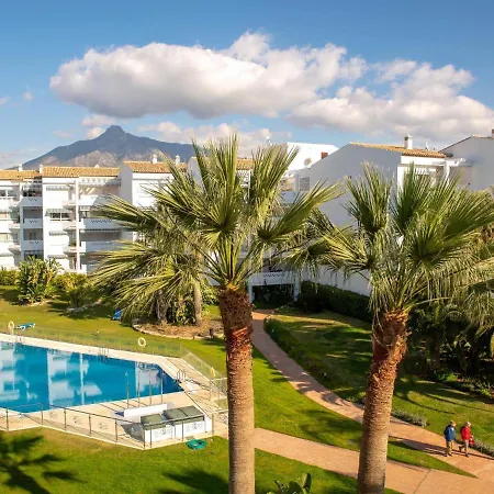 Vacation Marbella: Beachfront With Private Access Near Puerto Banus Apartment