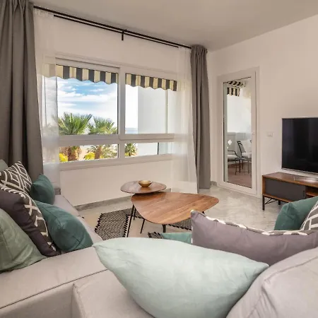 Apartment Vacation Marbella: Beachfront With Private Access Near Puerto Banus *