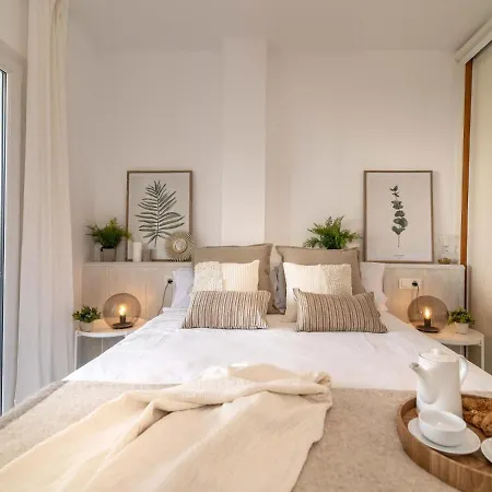Apartment Vacation Marbella: Beachfront With Private Access Near Puerto Banus