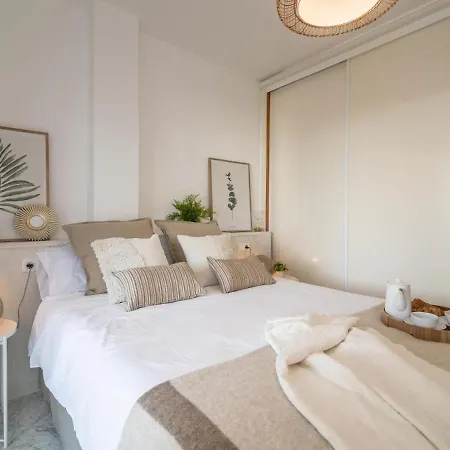 Apartment Vacation Marbella: Beachfront With Private Access Near Puerto Banus