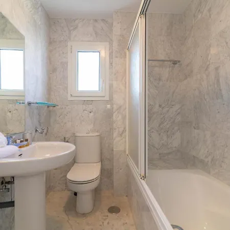 Apartment Vacation Marbella: Beachfront With Private Access Near Puerto Banus Marbella