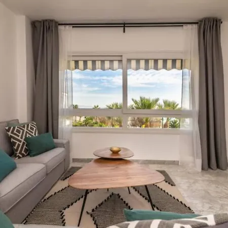 Apartment Vacation Marbella: Beachfront With Private Access Near Puerto Banus *